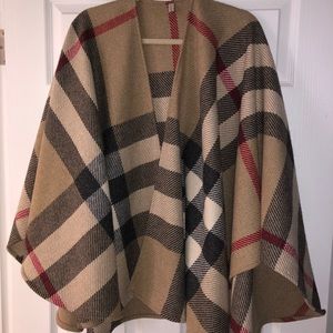 Burberry poncho/cape